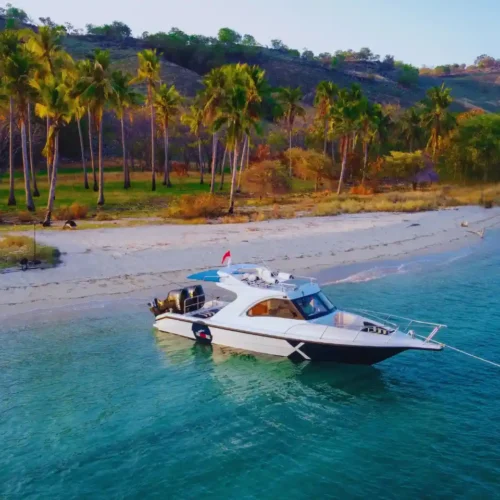 speed boat labuan bajo Zavier